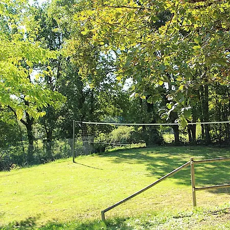 In De Quercy * Monclar-de-Quercy